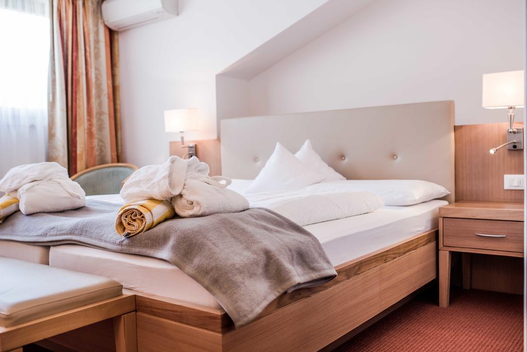 Hotel Foerstlerhof Postal / Burgstall Екстер'єр фото