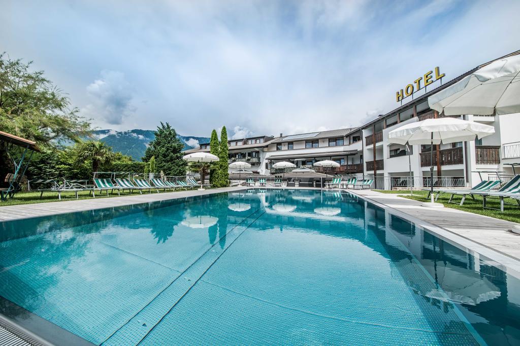 Hotel Foerstlerhof Postal / Burgstall Екстер'єр фото